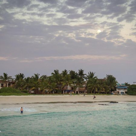 The Isabela Beach House Puerto Villamil Buitenkant foto