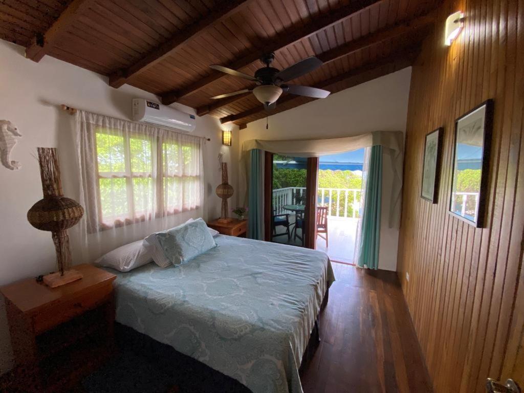 The Isabela Beach House Puerto Villamil Buitenkant foto
