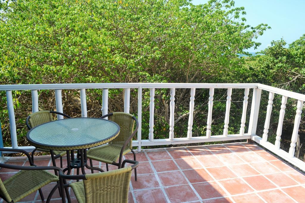 The Isabela Beach House Puerto Villamil Buitenkant foto