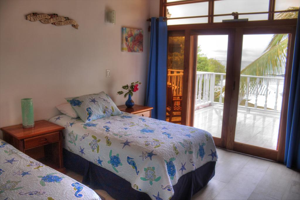 The Isabela Beach House Puerto Villamil Buitenkant foto