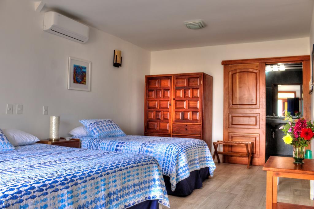 The Isabela Beach House Puerto Villamil Buitenkant foto