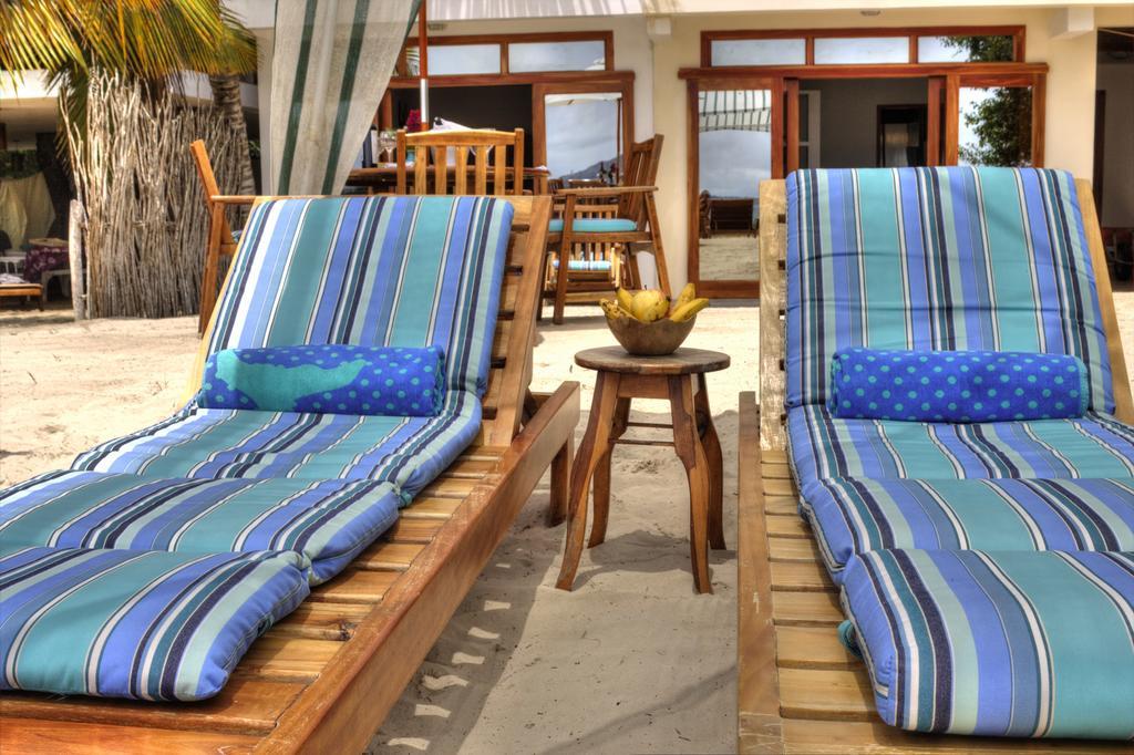 The Isabela Beach House Puerto Villamil Buitenkant foto