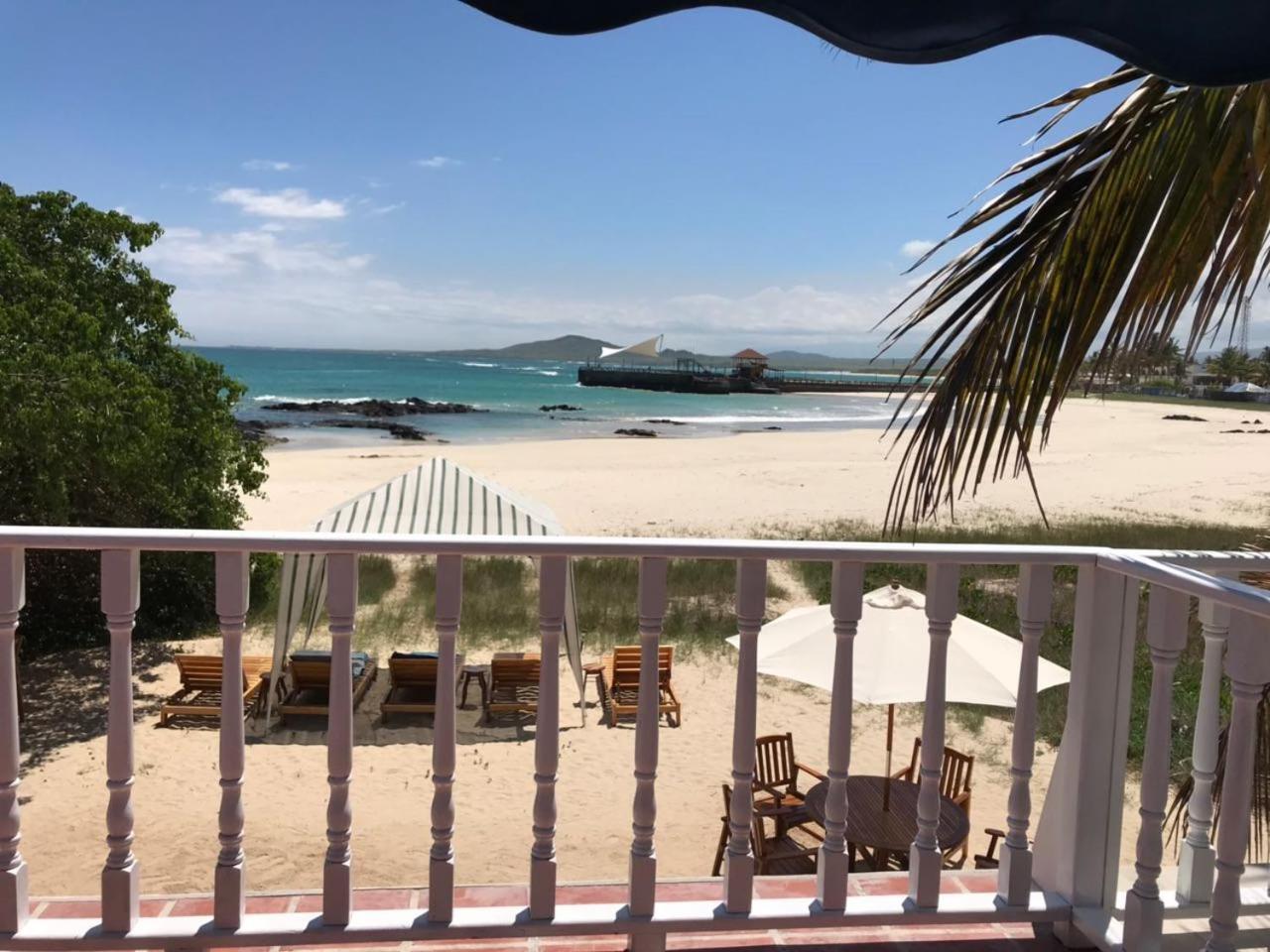 The Isabela Beach House Puerto Villamil Buitenkant foto