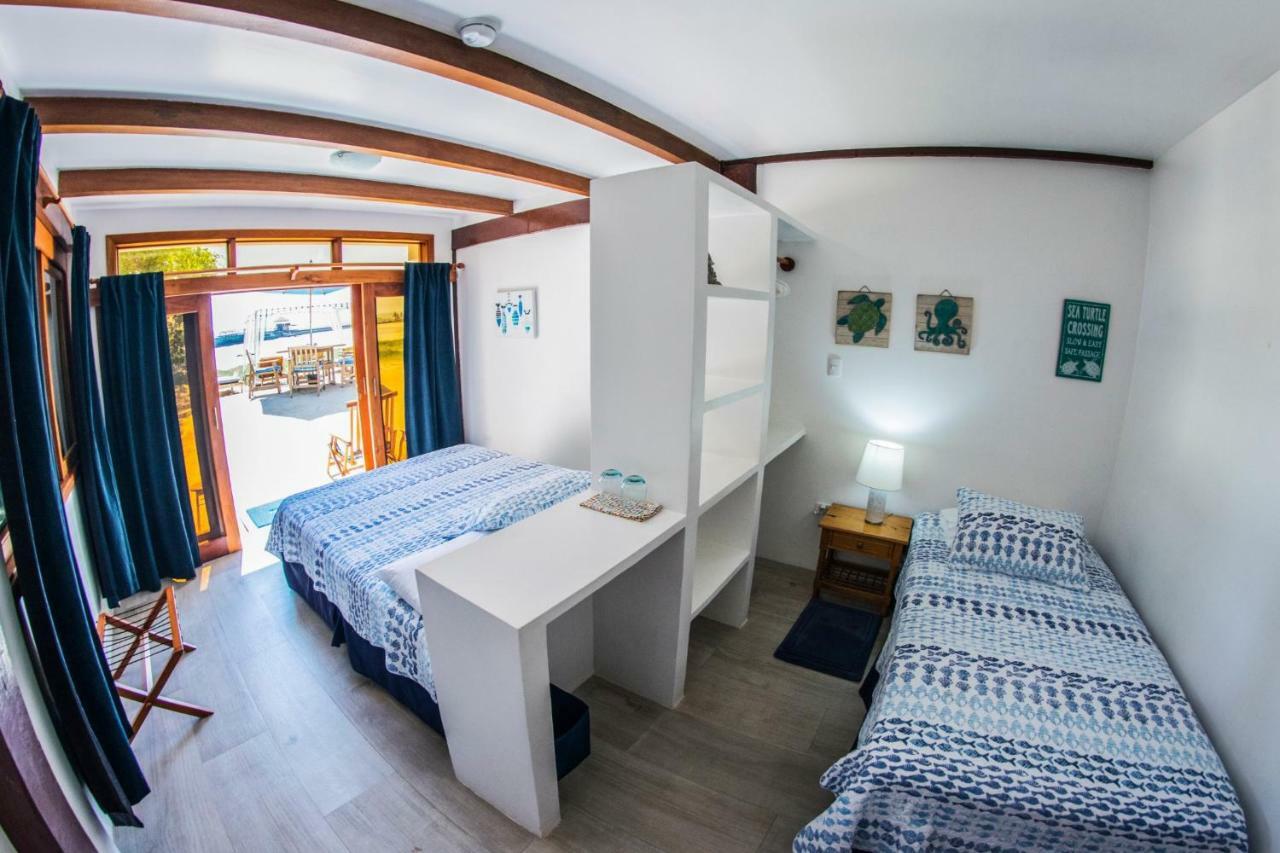 The Isabela Beach House Puerto Villamil Buitenkant foto