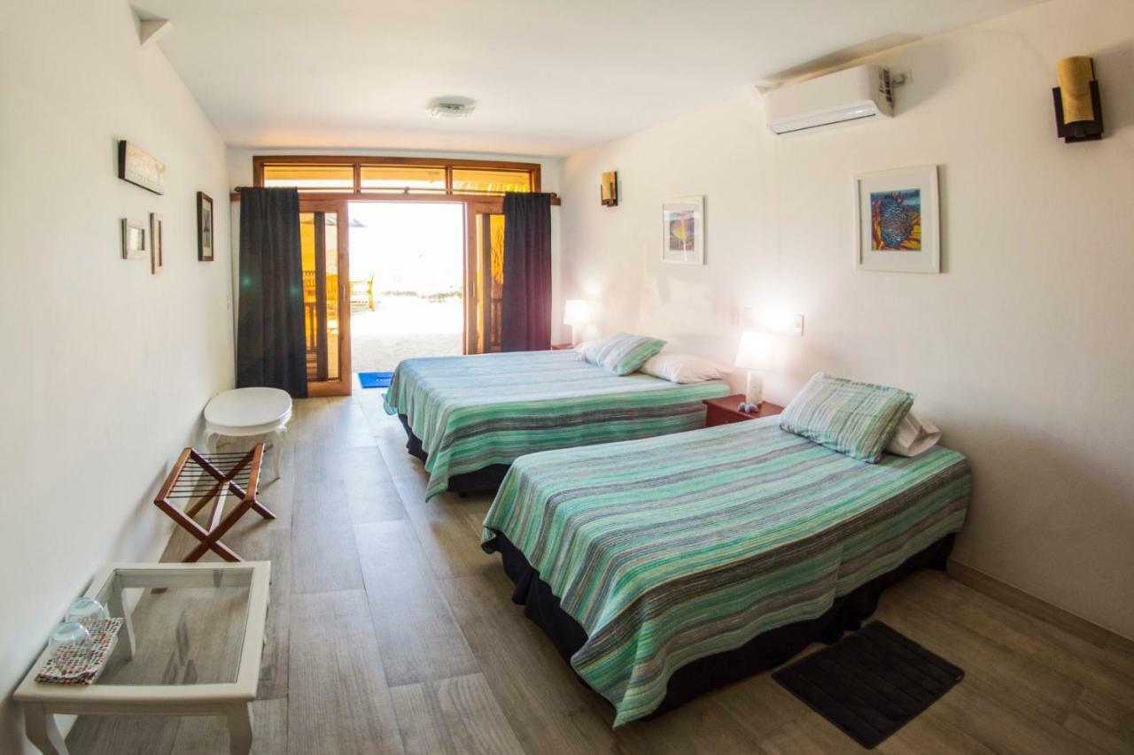 The Isabela Beach House Puerto Villamil Buitenkant foto