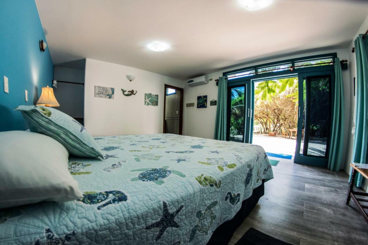 The Isabela Beach House Puerto Villamil Buitenkant foto